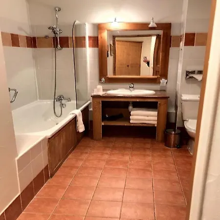 Arc 1950 M, Au Pied, Piscine Exterieure Chauffee, Remontees Mecaniques A 100m, Sauna Et Salle De Sports Appartamento